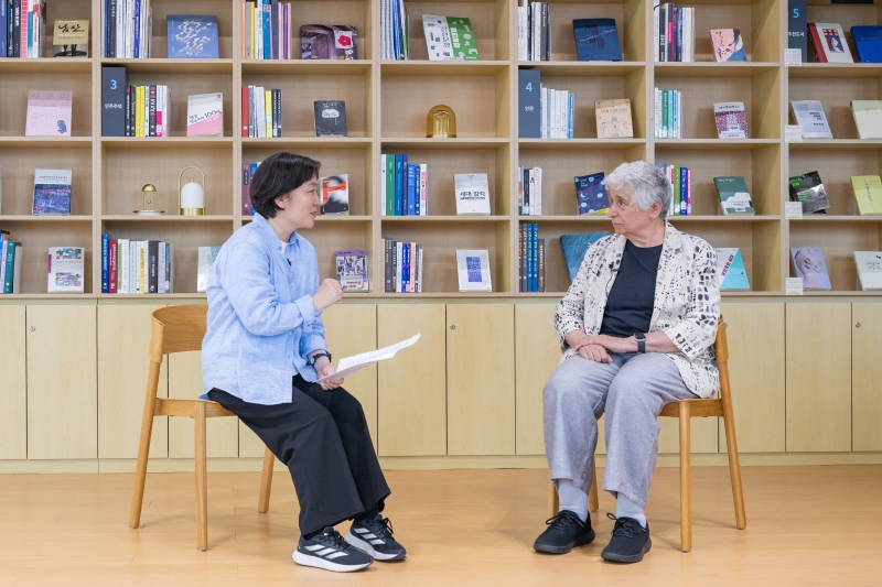 민주주의 강연회 특별 기획 [돌봄 민주주의 석학 조안 트론토와의 대담] 연관 이미지